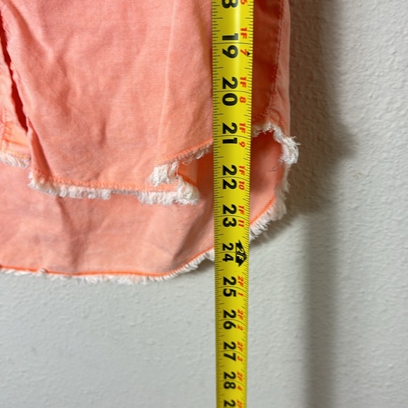 Bella Dahl Cap Sleeve Button Down shirt two pocket front Distressed hem top sz M - Picture 11 of 12